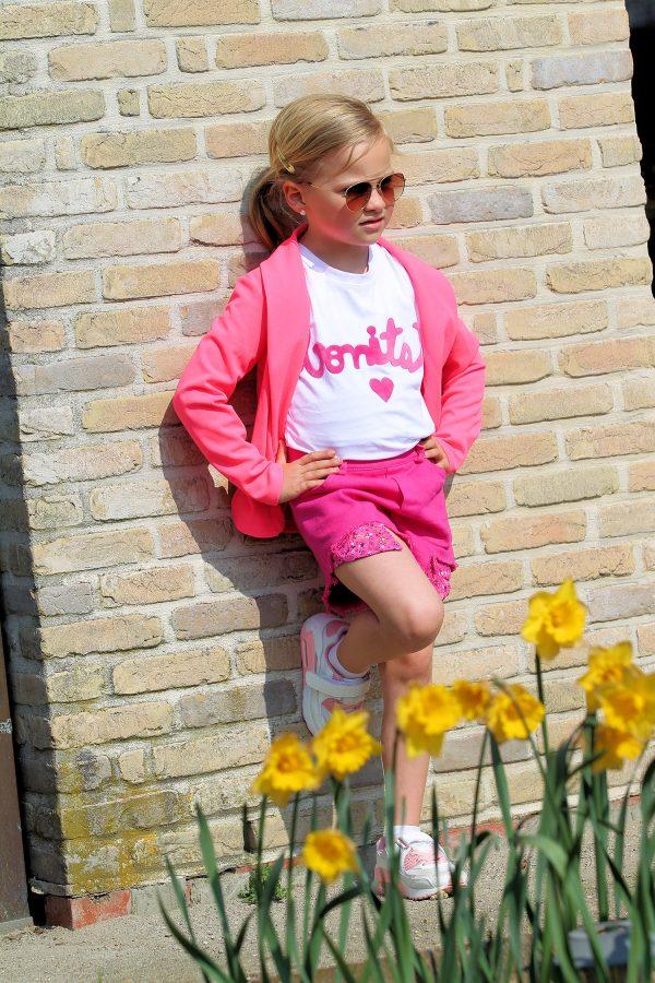 Setje Bonita roze, sneakers chichy wit, blazer pink flash
