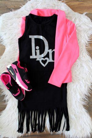 Jurkje Pocahy zwart, blazer pink flash, sneakers chichy zwart