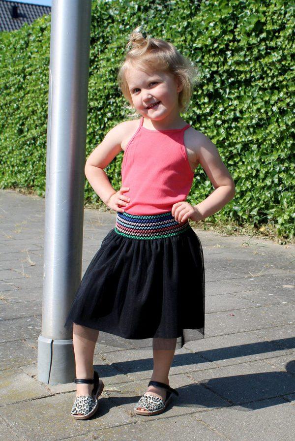 Topje spaghettibandje roze, rokje summertime zwart