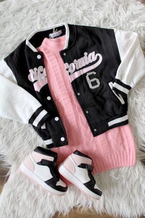bombervestje california zwart, sneakers roze wit zwart, jurkje sweaterdress curcy roze