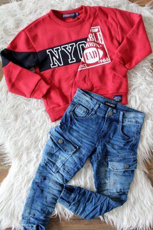 Broekje Jeans Cargo limited blauw, sweater NY rood