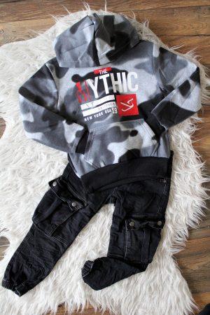 hoodie camouflage grijs, broekje jeans cargo zwart