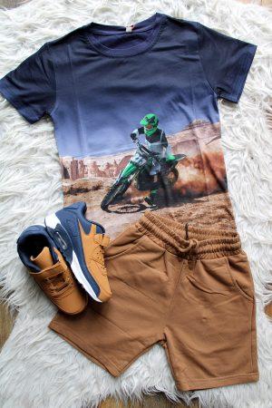 Broekje Short bruin, sneakers chico bruin blauw, Shirtje Motorcross blauw