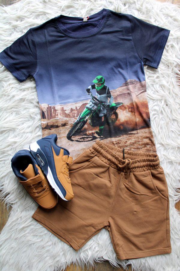 Broekje Short bruin, sneakers chico bruin blauw, Shirtje Motorcross blauw