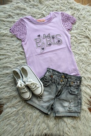 Shirtje paris lila, sneakers glitter zilver, broekje girls denim kort grijs