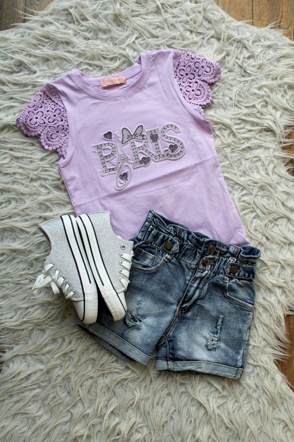 Shirtje paris lila, sneakers glitter zilver, broekje girls denim kort blauw